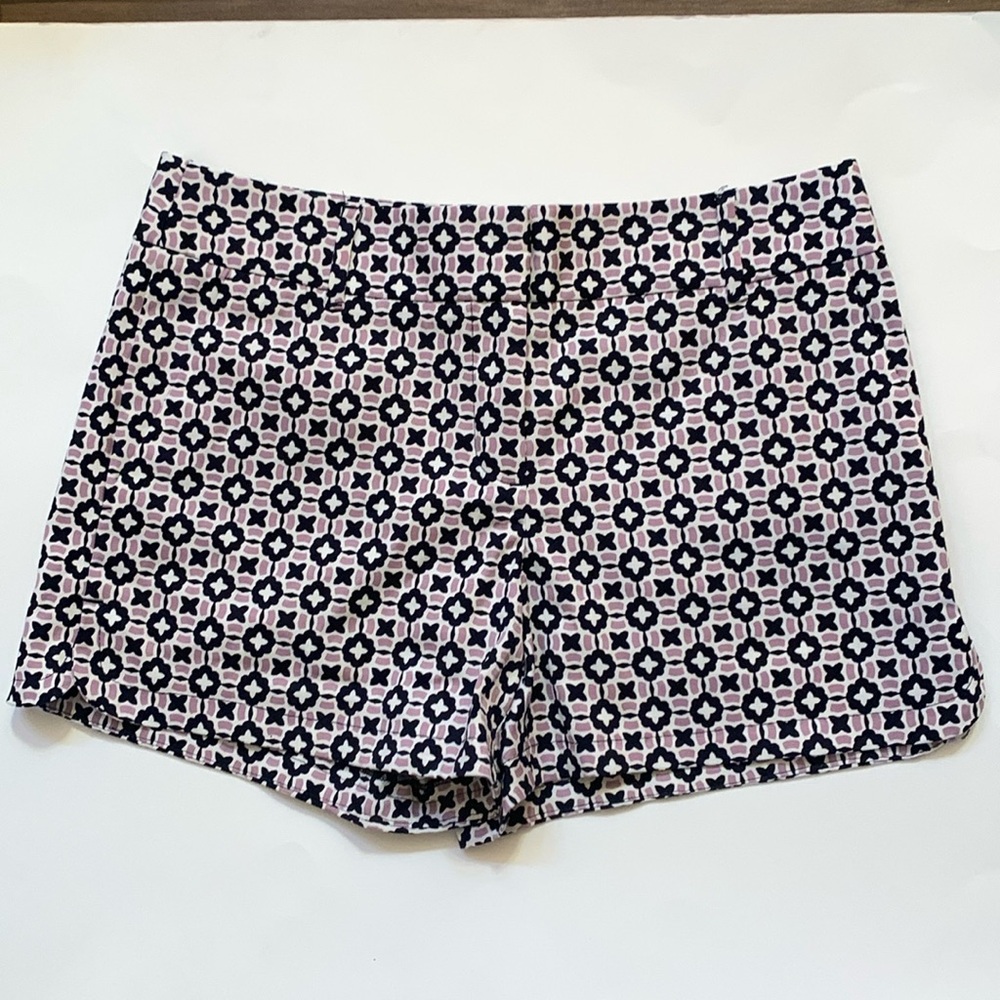 Ann Taylor Loft Purple Navy Floral Short Size 4